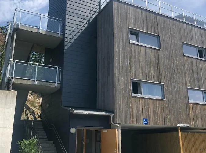 מלון Ansgar Summerhotel 3*